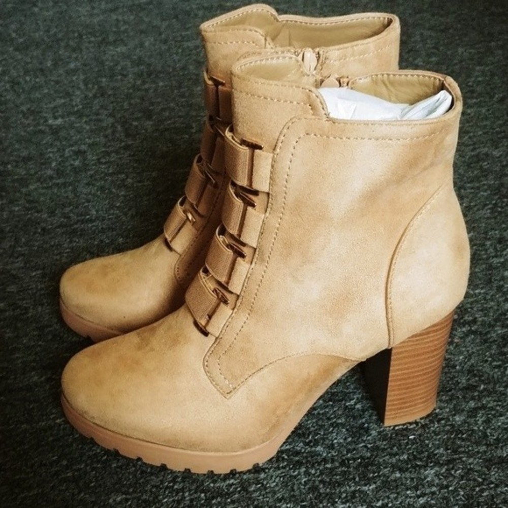 NWOT New York and Company Kai Ankle Boots Velvety Soft Faux Suede Women's Size 8